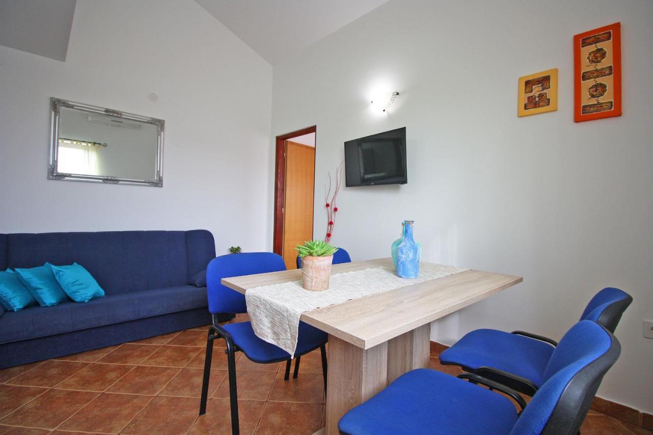 Brijunisol - 3 Apartments Top Position Near The Beautiful Beach Fažana Exteriör bild