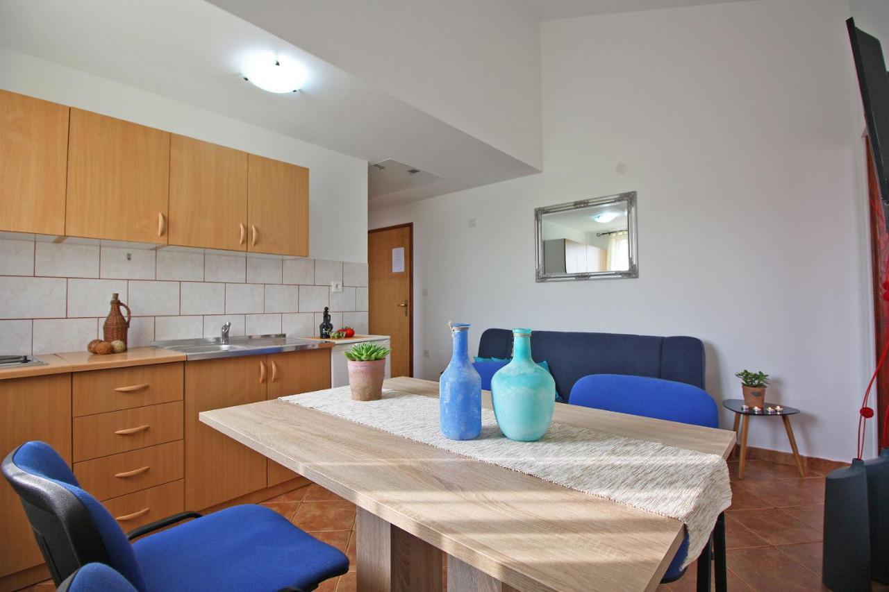 Brijunisol - 3 Apartments Top Position Near The Beautiful Beach Fažana Exteriör bild