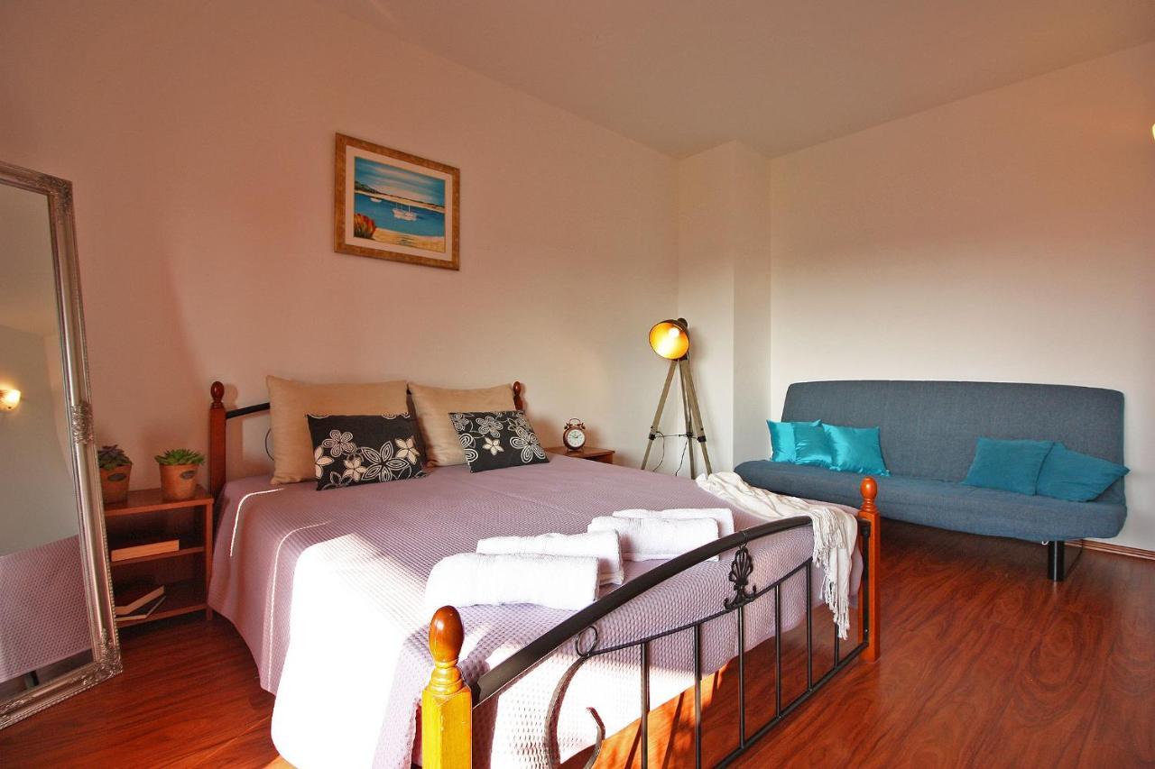 Brijunisol - 3 Apartments Top Position Near The Beautiful Beach Fažana Exteriör bild