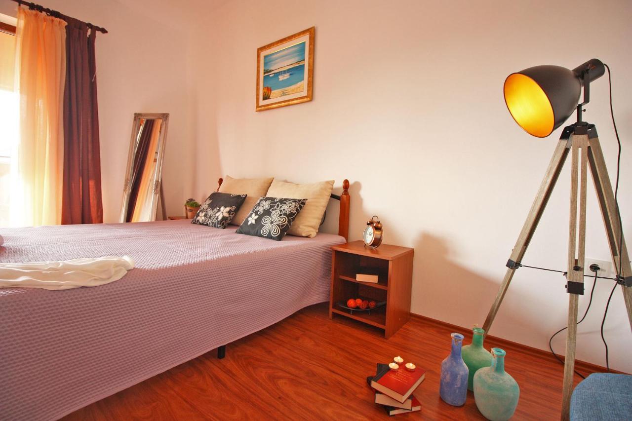 Brijunisol - 3 Apartments Top Position Near The Beautiful Beach Fažana Exteriör bild