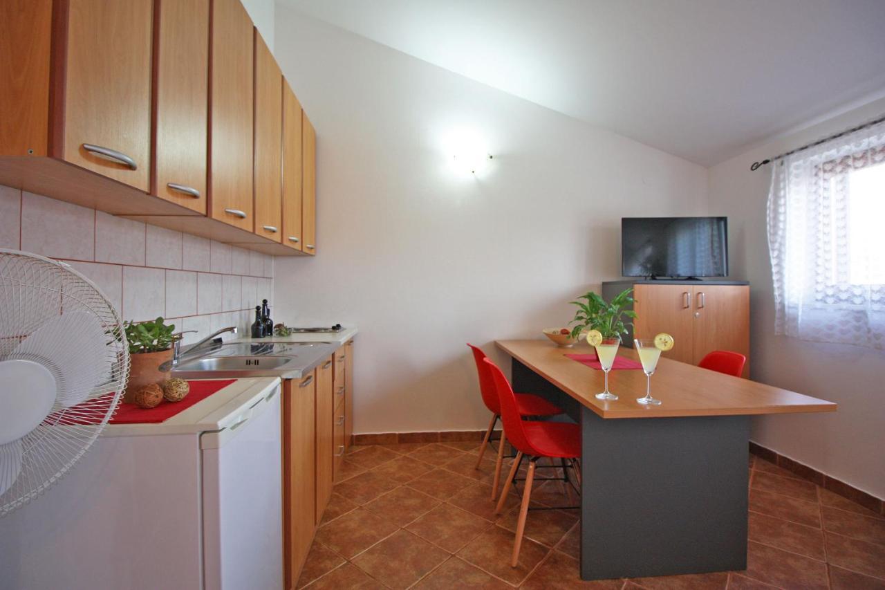Brijunisol - 3 Apartments Top Position Near The Beautiful Beach Fažana Exteriör bild