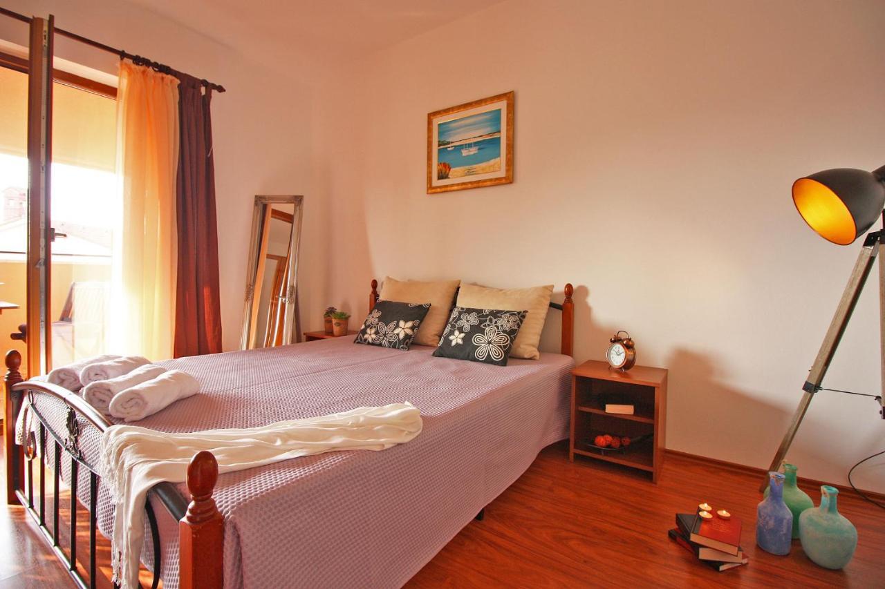 Brijunisol - 3 Apartments Top Position Near The Beautiful Beach Fažana Exteriör bild