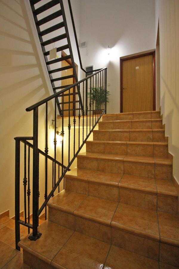 Brijunisol - 3 Apartments Top Position Near The Beautiful Beach Fažana Exteriör bild